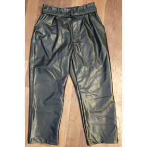 Abercrombie & Fitch Sz Large black high waist faux leather lined belt crop pants